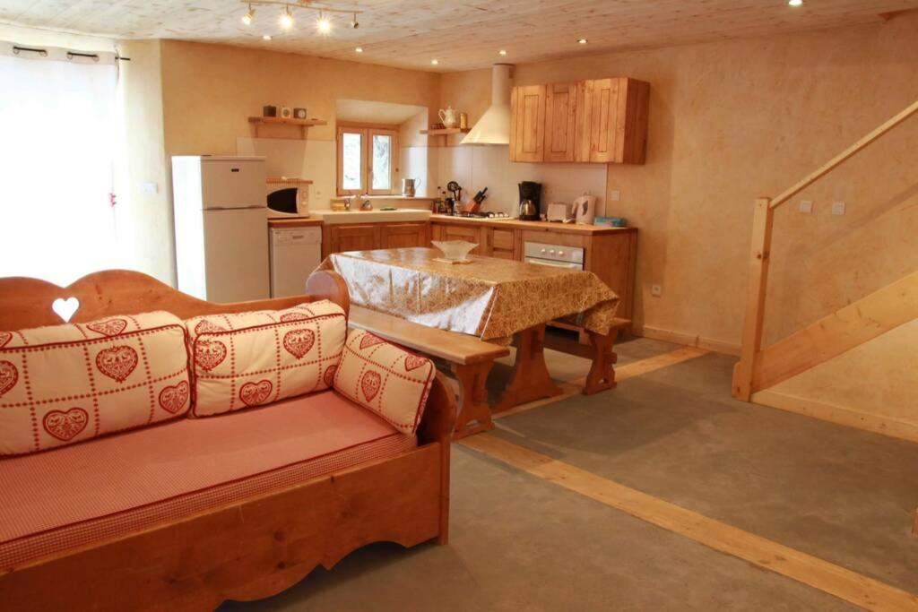 בונואל-סור-ארק Chalet A La Montagne 10 Places 4 Chambres מראה חיצוני תמונה